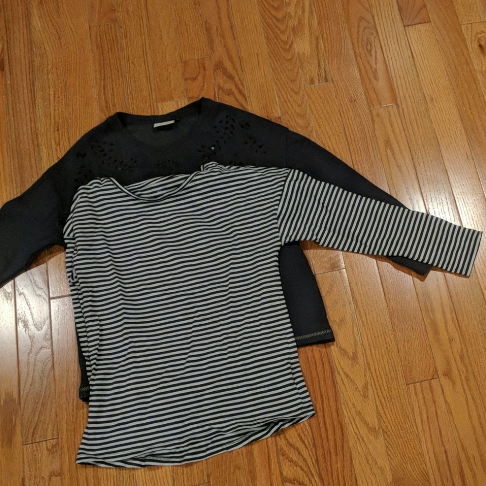 Girls Lot/BUNDLE: Ruffle Sweatshirt and Striped Tee